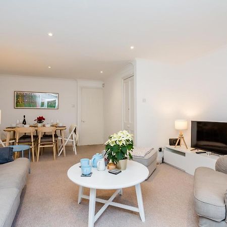 Modern Mews House With Free Parking Space, And Patio By Huluki Sussex Stays Brighton ภายนอก รูปภาพ